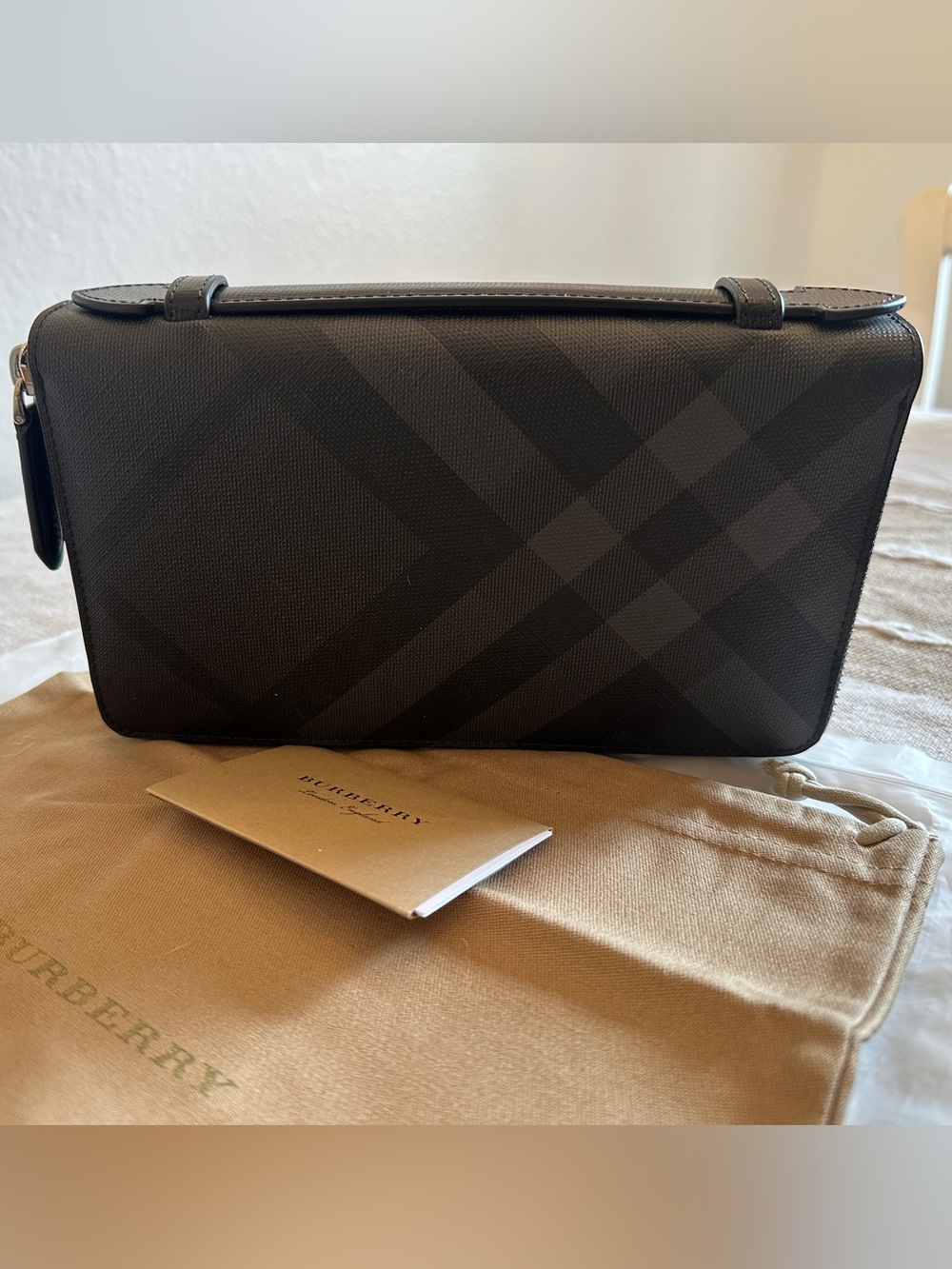 Burberry Reeves London Check Travel Wallet/ Charcoal